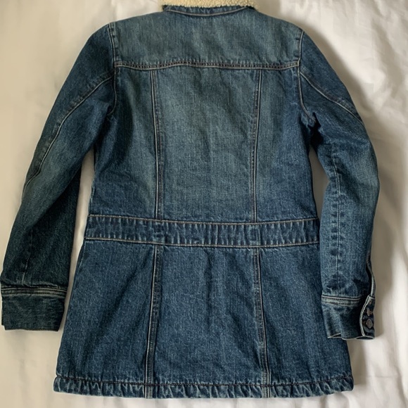 Gap long sherpa lined jean jacket EUC - Picture 4 of 6